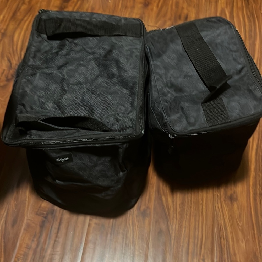 Thirty one black damask print 2 bags